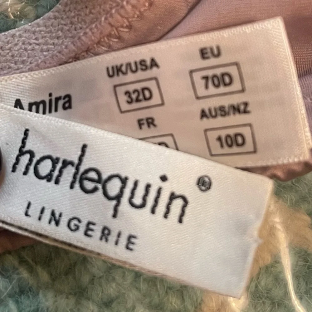Masquerade harlequin amira